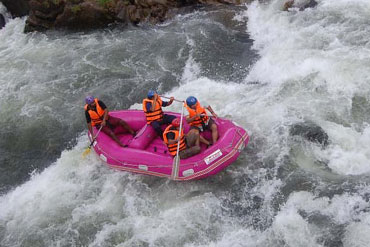 White Water Rafting in Kitulgala