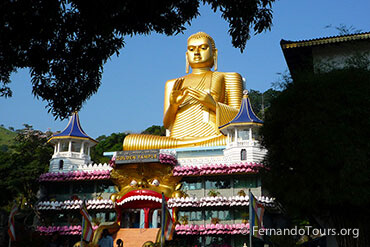 Places to see in Sri Lanka Dambulla Cave Temple